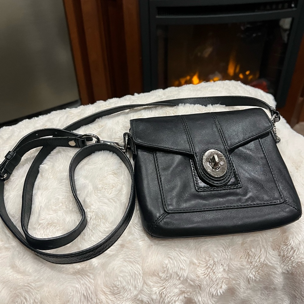 Beautiful black crossbody coach in EUC…